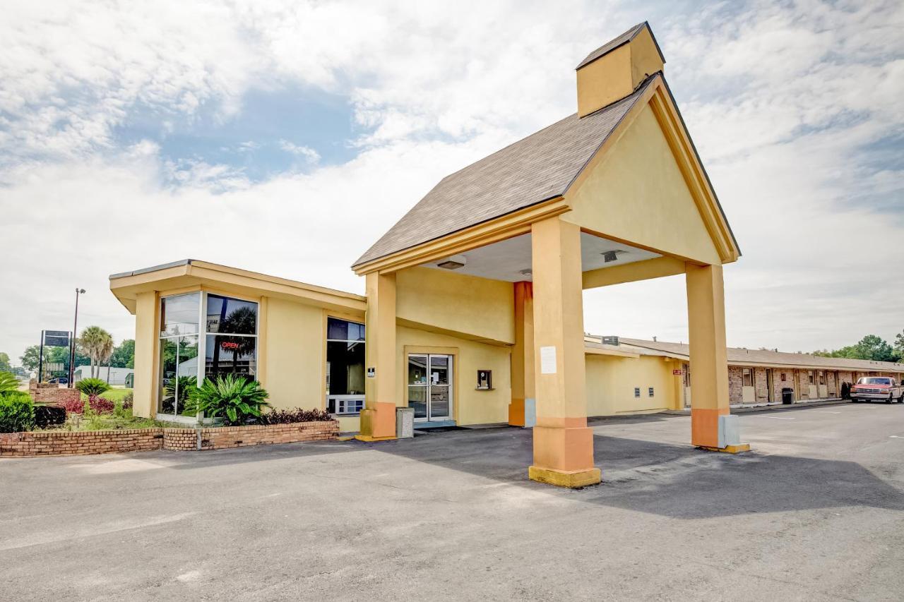 Oyo Hotel Lake Charles La I-10 Exterior photo
