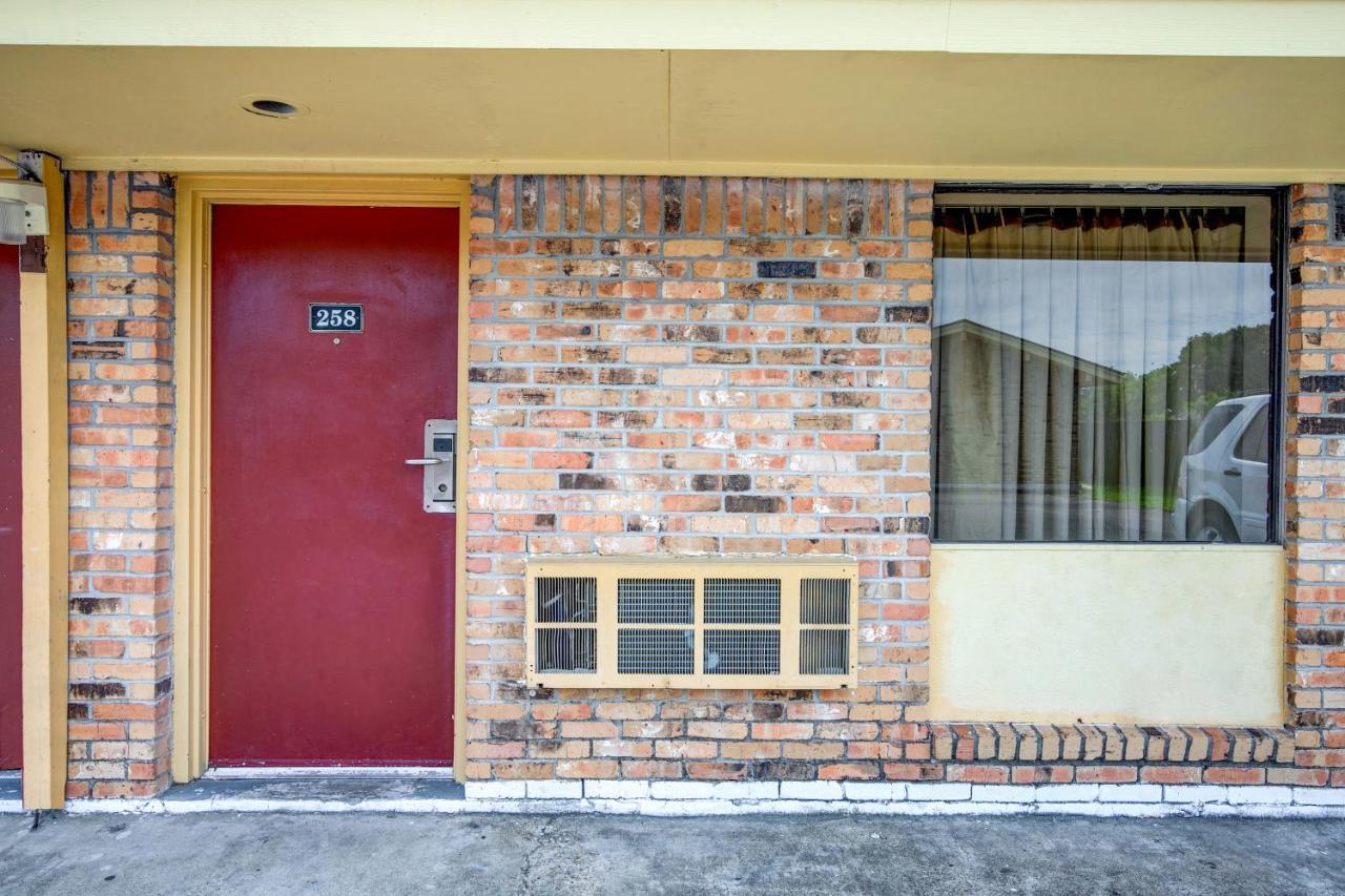 Oyo Hotel Lake Charles La I-10 Exterior photo
